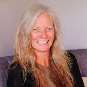 jenny-yates-counsellor-warwickshire-therapy-room